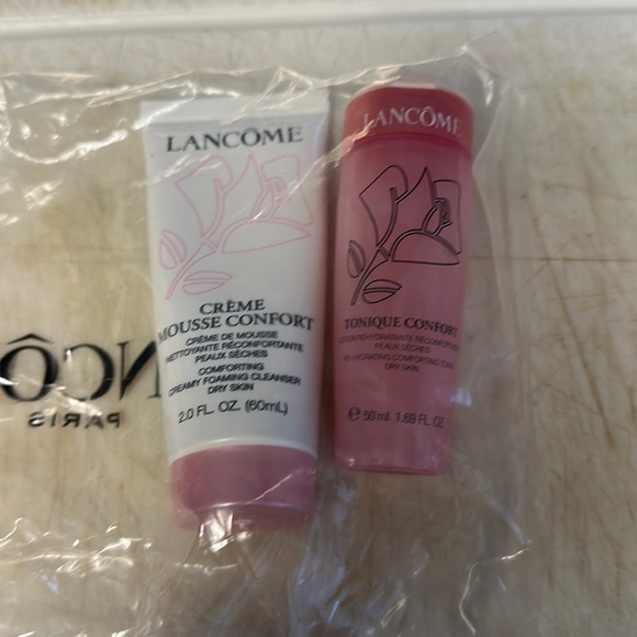 New and sealed Lancome cleanser and toner for dry skin - Picture 1 of 2